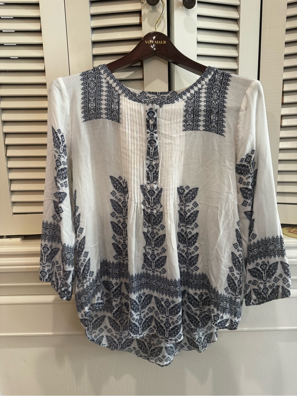 Von Maur White Blouse with Navy Embroidery